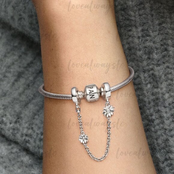 Pandora Daisy Flower Safety Chain Charm - Picture 4 of 4